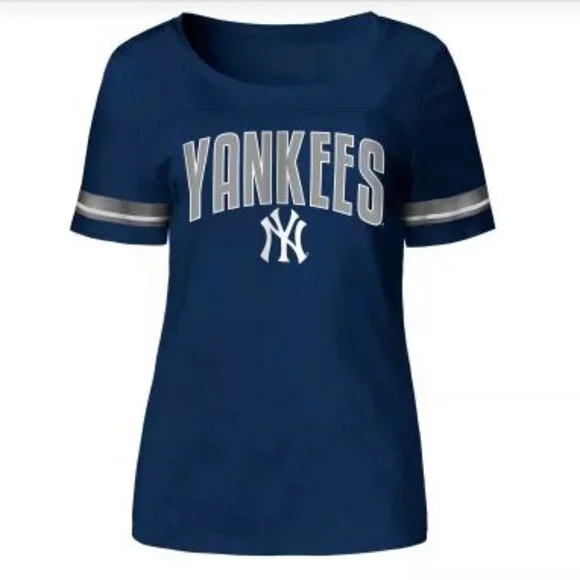 NWT MLB Genuine Merchandise New York Yankees Navy Crew Neck Short Sleeve Tee - M - Picture 1 of 10